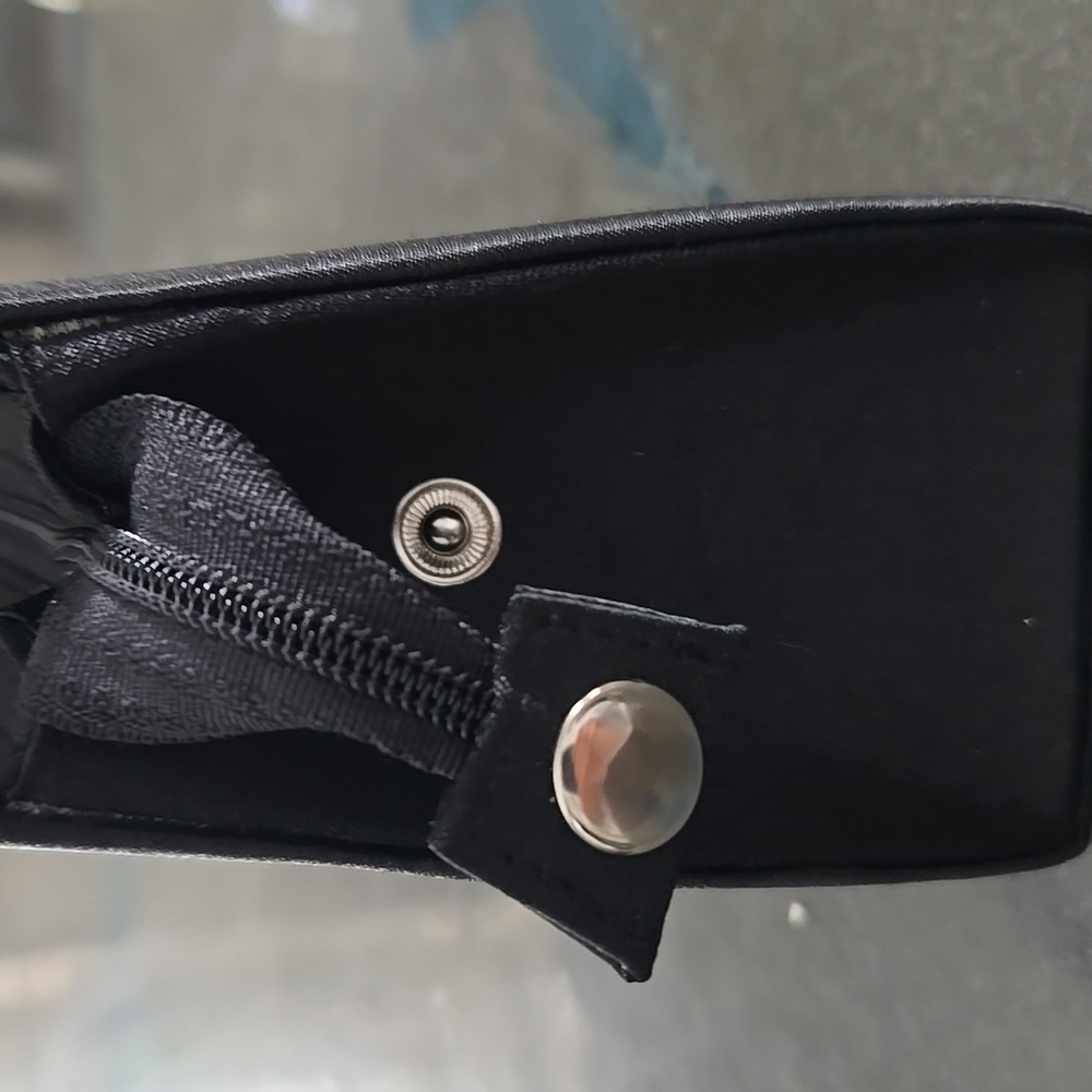 Handbag - Picture 4 of 4